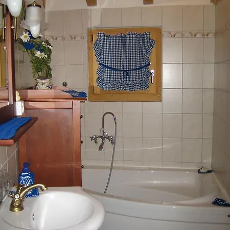 Apartment Gypaete, Les Rochers, Derborence